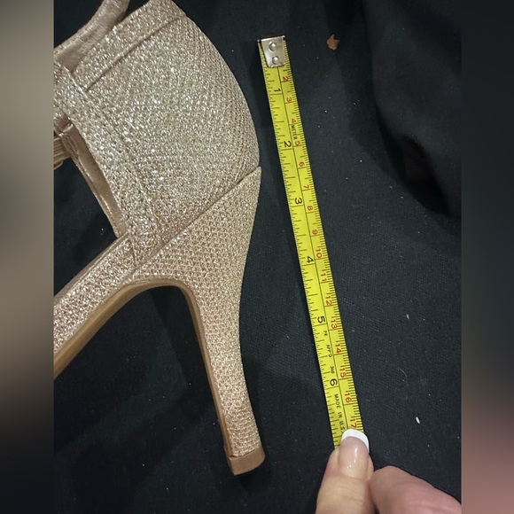 23. NEW SIZE 10 Dream Pairs Champagne Glitter Heels with Ankle Strap - Picture 6 of 7